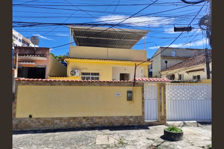 Fachada de casa para alugar com 3 quartos, 403m² em Praça Seca, Rio de Janeiro