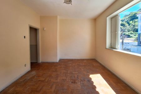 Sala de apartamento à venda com 2 quartos, 70m² em Fátima, Niterói