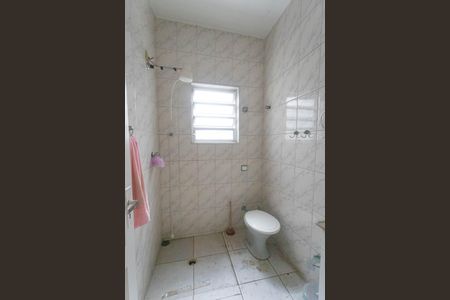 Casa para alugar com 115m², 2 quartos e 2 vagasBanheiro 