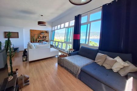 Casa à venda com 350m², 3 quartos e 3 vagasSala 1