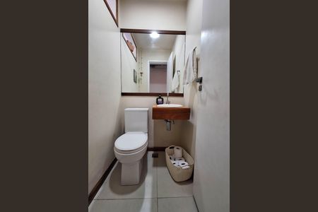 Casa à venda com 350m², 3 quartos e 3 vagasLavabo