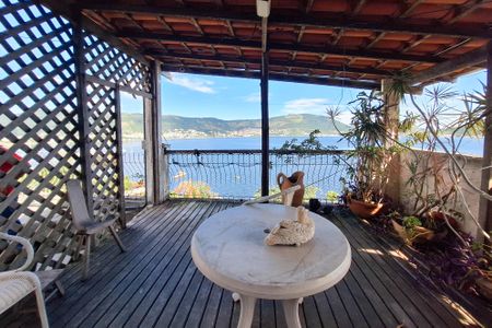 Casa à venda com 350m², 3 quartos e 3 vagasEspaço Gourmet