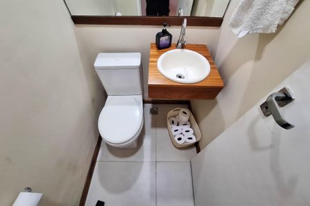 Casa à venda com 350m², 3 quartos e 3 vagasLavabo