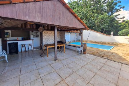Casa à venda com 350m², 3 quartos e 3 vagasQuintal