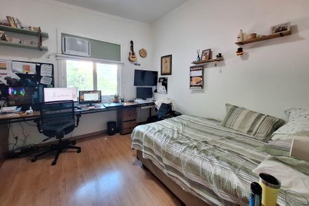 Casa à venda com 350m², 3 quartos e 3 vagasQuarto 1