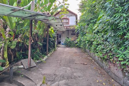 Casa à venda com 350m², 3 quartos e 3 vagasQuintal