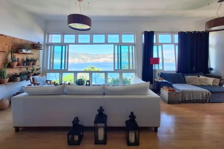 Casa à venda com 350m², 3 quartos e 3 vagasSala 1