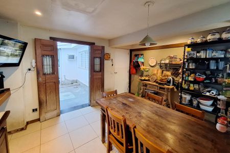 Casa à venda com 350m², 3 quartos e 3 vagasCozinha