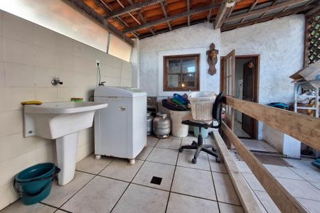 Casa à venda com 350m², 3 quartos e 3 vagasÁrea de Serviço