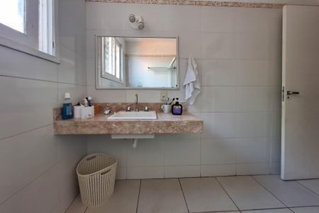 Casa à venda com 350m², 3 quartos e 3 vagasBanheiro Social