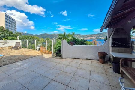 Casa à venda com 350m², 3 quartos e 3 vagasQuintal