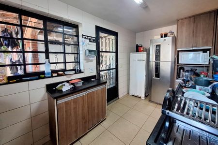 Casa à venda com 350m², 3 quartos e 3 vagasCozinha
