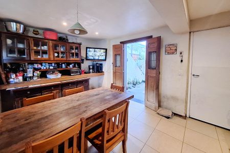 Casa à venda com 350m², 3 quartos e 3 vagasCozinha