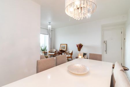 Apartamento à venda com 60m², 2 quartos e 1 vagaSala de Jantar