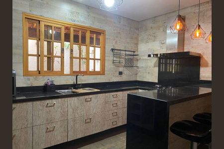 Casa à venda com 3 quartos, 261m² em Santa Terezinha, São Bernardo do Campo