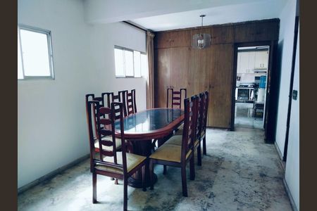 Casa à venda com 4 quartos, 350m² em Ipiranga, São Paulo