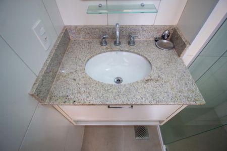 Apartamento para alugar com 80m², 3 quartos e 2 vagasBanheiro