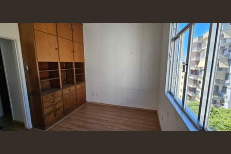 Apartamento à venda com 76m², 2 quartos e sem vaga