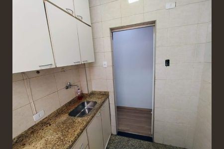 Apartamento à venda com 76m², 2 quartos e sem vaga