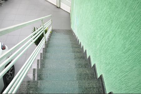 Casa à venda com 150m², 3 quartos e 2 vagasEscada