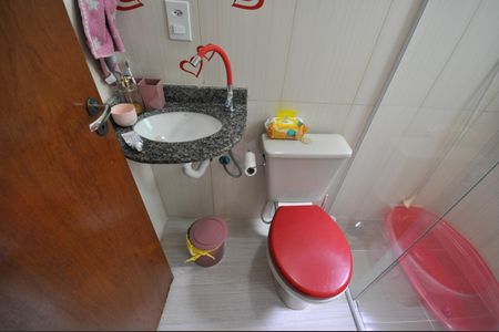 Casa à venda com 150m², 3 quartos e 2 vagasBanheiro da Suíte 2