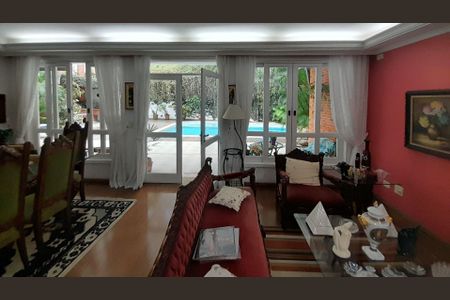 Casa à venda com 4 quartos, 400m² em Jardim Guedala, São Paulo