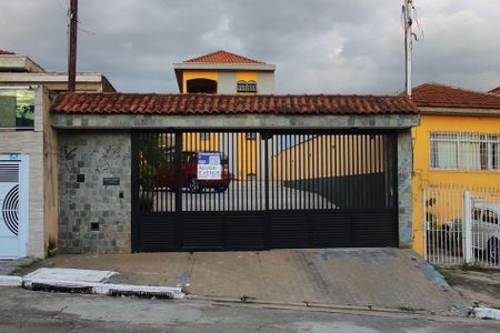 Casa à venda com 273m², 7 quartos e 5 vagas Casa à venda com 273m², 7 quartos e 5 vagasFachada + placa