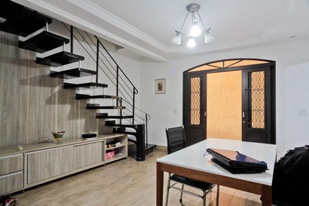 Sala de casa para alugar com 7 quartos, 273m² em Brasilândia, São Paulo