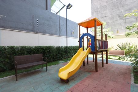 Apartamento à venda com 27m², 1 quarto e sem vagaÁrea comum - Playground