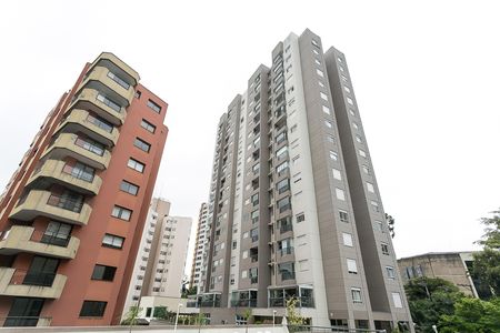 Apartamento para alugar com 60m², 2 quartos e 1 vaga Apartamento para alugar com 60m², 2 quartos e 1 vagaFachada