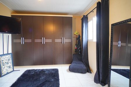 Casa à venda com 277m², 3 quartos e 2 vagasQuarto 