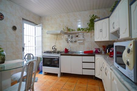 Casa à venda com 277m², 3 quartos e 2 vagasCozinha 