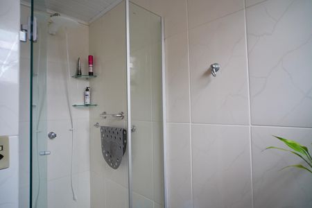 Casa à venda com 277m², 3 quartos e 2 vagasBanheiro 