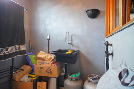 Casa à venda com 277m², 3 quartos e 2 vagasÁrea  de serviço 