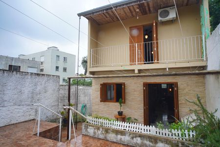 Casa à venda com 277m², 3 quartos e 2 vagasFachada 