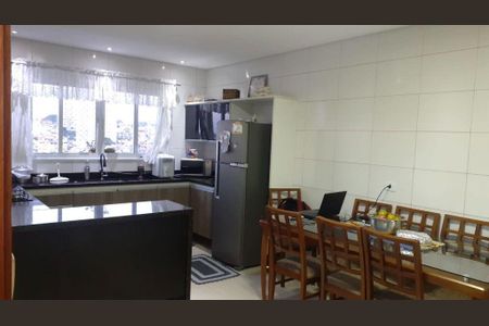 Casa à venda com 3 quartos, 140m² em Santo Antônio, Osasco