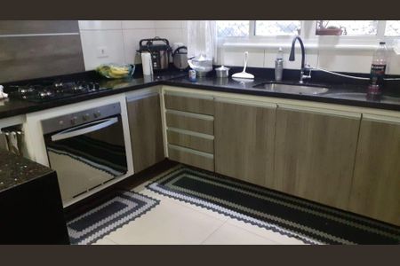 Casa à venda com 3 quartos, 140m² em Santo Antônio, Osasco