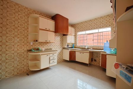 Casa à venda com 200m², 3 quartos e 2 vagasCozinha