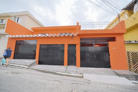 Casa para alugar com 200m², 3 quartos e 2 vagasFachada