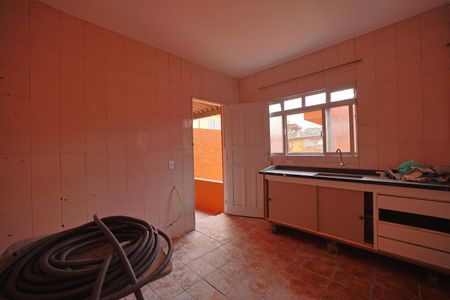 Casa à venda com 200m², 3 quartos e 2 vagasEdícula - Cozinha