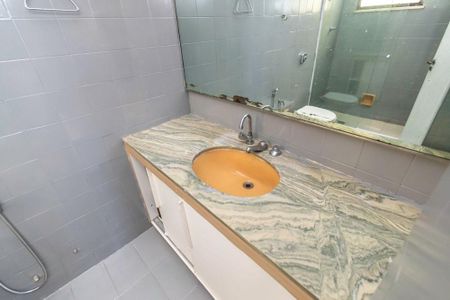 Apartamento para alugar com 120m², 2 quartos e 1 vaga Apartamento para alugar com 120m², 2 quartos e 1 vagaBanheiro