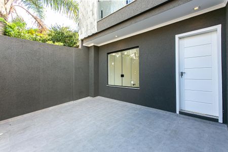 Casa à venda com 110m², 2 quartos e 2 vagasGaragem