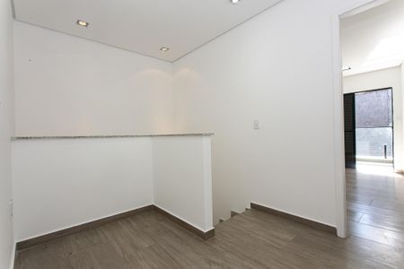 Casa à venda com 110m², 2 quartos e 2 vagasCorredor