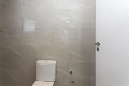 Casa à venda com 110m², 2 quartos e 2 vagasBanheiro da Suíte 1