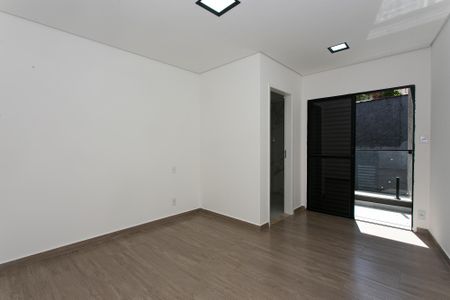 Casa à venda com 110m², 2 quartos e 2 vagasSuíte 2