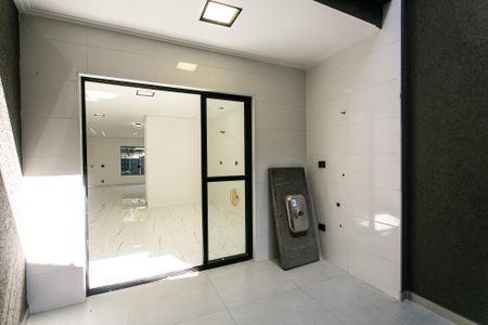 Casa à venda com 110m², 2 quartos e 2 vagasÁrea Externa / Área de Serviço
