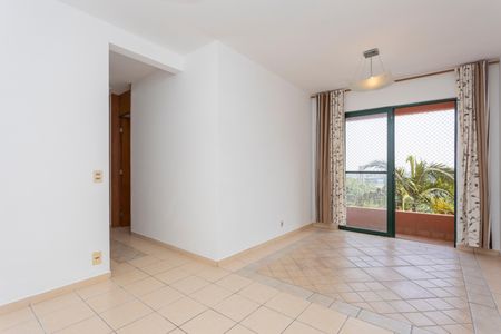 Sala de apartamento para alugar com 3 quartos, 64m² em Cidade Ademar, São Paulo