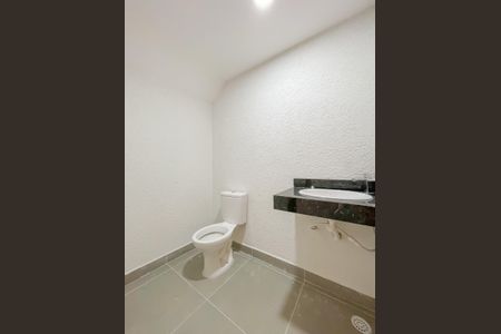 Casa à venda com 230m², 3 quartos e 4 vagasBanheiro de serviço