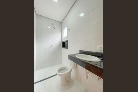 Casa à venda com 230m², 3 quartos e 4 vagasBanheiro da Suíte 3