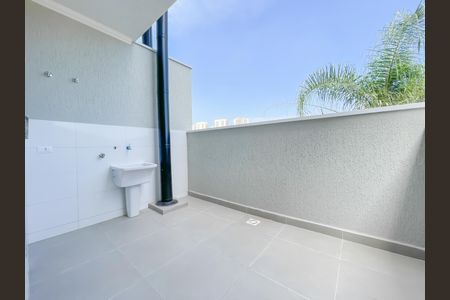 Casa à venda com 230m², 3 quartos e 4 vagasÁrea de Serviço